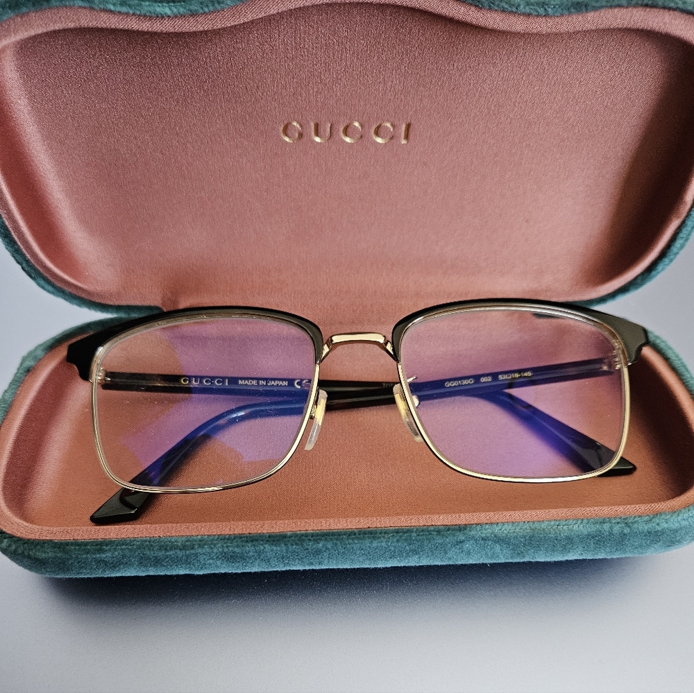 Gucci Women's Glasses in Gold and Black
